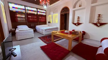 اقامتگاه سنتی عمارت بهروزی قزوین - نمای اتاق