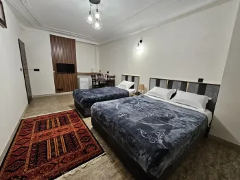 هتل آپارتمان پارس بندر عباس - اتاق 3 تخته (1 تخته 1 نفره و 1 تخته 2 نفره)