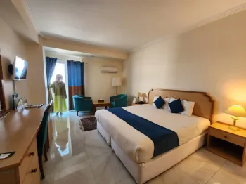هتل هرمز بندر عباس -اتاق 2 تخته (1 تخته 2 نفره)