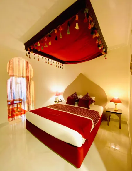 هتل هرمز بندر عباس - اتاق 2 تخته (1 تخته 2 نفره)