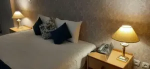 هتل هرمز بندر عباس - اتاق 2 تخته (1 تخته 2 نفره)