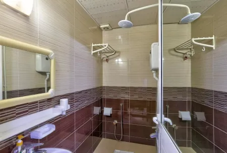 هتل آپارتمان ناز 2 بندر عباس -  سرویس بهداشتی و حمام