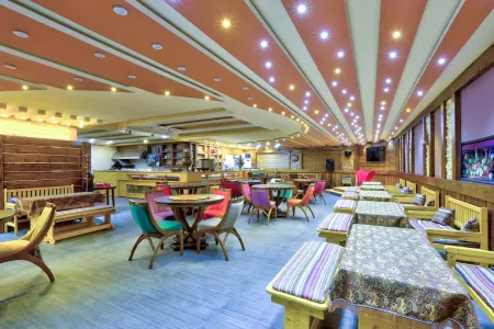 هتل آپارتمان ناز 2 بندر عباس - کافی شاپ