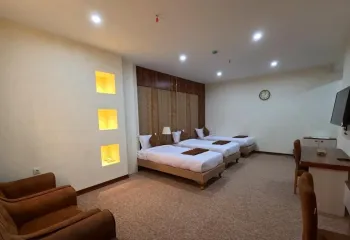 هتل وزرا بندرعباس - اتاق 3 تخته (2 تخته 1 نفره)