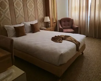 هتل وزرا بندرعباس - اتاق 2 تخته (1 تخته 2 نفره )