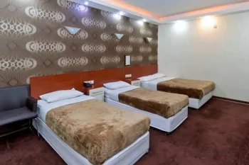 هتل ایران اهواز - اتاق 4 تخته (2 تخته 1 نفره و 1 تخته 2 نفره)