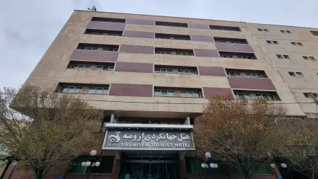 هتل جهانگردی ارومیه - نمای بیرونی