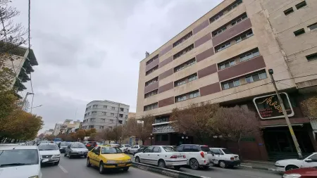 هتل جهانگردی ارومیه - نمای بیرونی