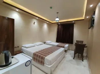 هتل اورارتو ارومیه - اتاق 3 تخته (1 تخته 2 نفره و 1 تخته 1 نفره )