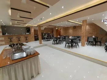 هتل اورارتو ارومیه - رستوران