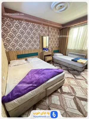 هتل آپارتمان آزاده مشهد - اتاق 3 تخته (1 تخت 2 نفره و 1 تخت 1 نفره)
