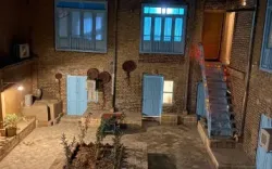 اقامتگاه سنتی آشتی کنان مشهد - نمای محوطه
