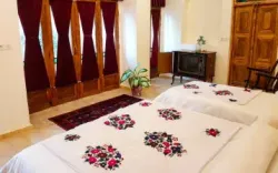 اقامتگاه سنتی حجه فروش اصفهان - نمای اتاق