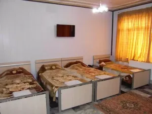 هتل آذربایجان تبریز - اتاق 4 تخته 
