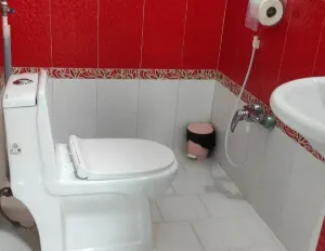 هتل دریاکنار لاهیجان - سرویس بهداشتی و حمام