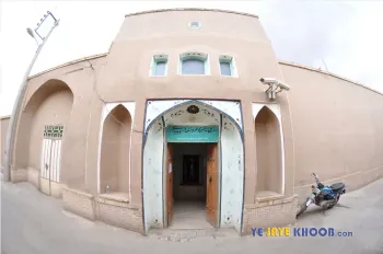 نمای بیرونی اقامتگاه بومگردی موزه عروسک اسباب بازی کاشان