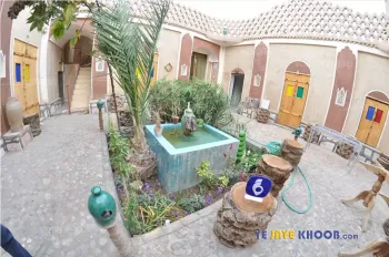 فضای باز اقامتگاه بوم گردی نگارین خور بیابانک