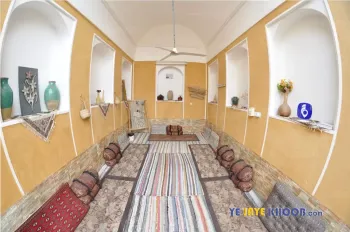 اتاق اقامتگاه بوم گردی نگارین خور بیابانک