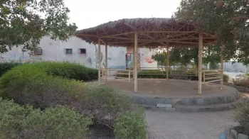 اقامتگاه بومگردی اورکا هرمز - محوطه بیرونی