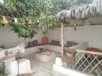 اقامتگاه بومگردی جمبو هرمز - نمای محوطه
