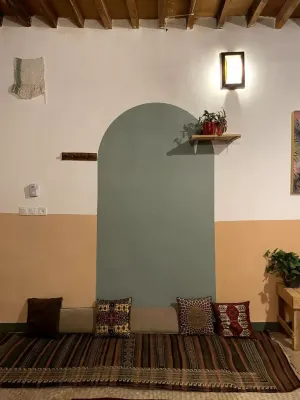 اقامتگاه بومگردی خانه خورشید هرمز - نمای اتاق