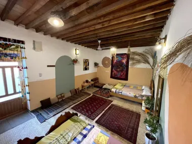 اقامتگاه بومگردی خانه خورشید هرمز - نمای اتاق