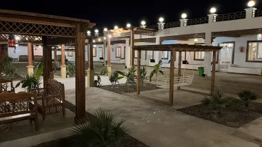 اقامتگاه بومگردی زرین قشم - نمای محوطه