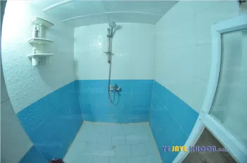 سرویس بهداشتی اتاق اقامتگاه بومگردی ستاره کویر حلوان طبس
