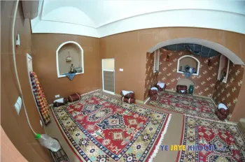 اتاق اقامتگاه بومگردی ستاره کویر حلوان طبس