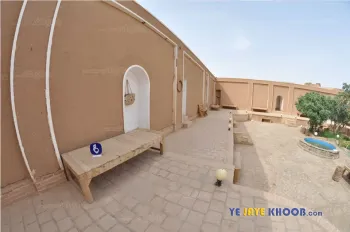 فضای باز اقامتگاه بومگردی ستاره کویر حلوان طبس