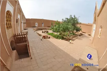فضای باز اقامتگاه بومگردی ستاره کویر حلوان طبس
