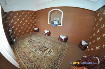 اتاق اقامتگاه بومگردی ستاره کویر حلوان طبس