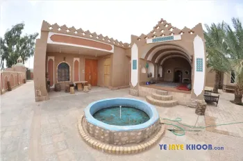 فضای باز اقامتگاه بومگردی عمو نوروز طبس