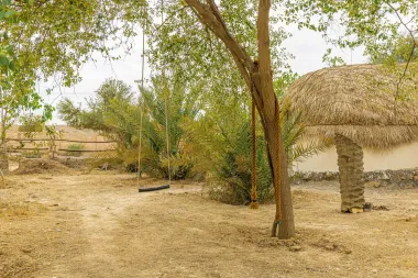 اقامتگاه بومگردی قبیله آزاد قشم - محوطه