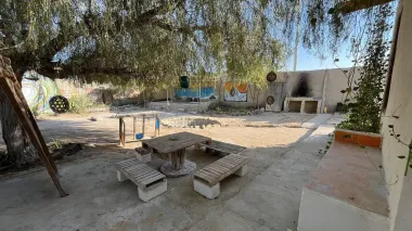 اقامتگاه بومگردی موج سوزا قشم - محوطه بیرونی