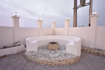 اقامتگاه بومگردی نخل مجول قشم - محوطه