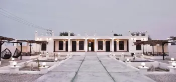 اقامتگاه بومگردی نخل مجول قشم - نمای بیرونی