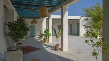 اقامتگاه بومگردی نهان قشم - نمای محوطه