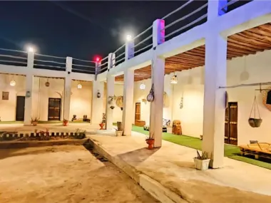 اقامتگاه بومگردی چیرا قشم - محوطه نشیمن