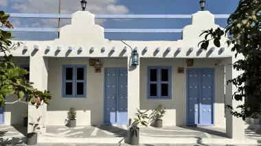 اقامتگاه بومگردی گل ابریشم قشم - نمای بیرونی