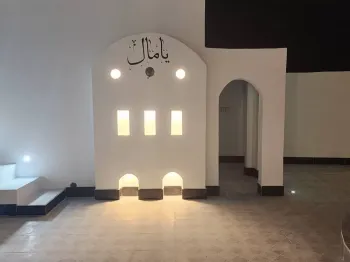 اقامتگاه بومگردی یامال قشم - فضای باز