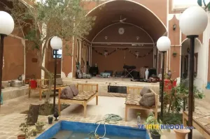 اقامتگاه-سنتی-خبره-یزد