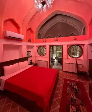 اقامتگاه سنتی هزار و یک شب چهار باغ اصفهان - اتاق 2 تخته (1 تخت 2 نفره)