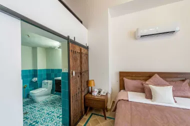 اقامتگاه سنتی هزار و یک شب چهار باغ اصفهان - اتاق 2 تخته (1 تخت 2 نفره)