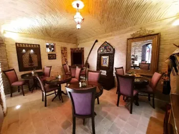 اقامتگاه سنتی هزار و یک شب چهار باغ اصفهان - کافی شاپ