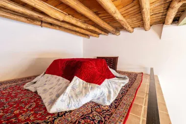 اقامتگاه سنتی هزار و یک شب چهار باغ اصفهان