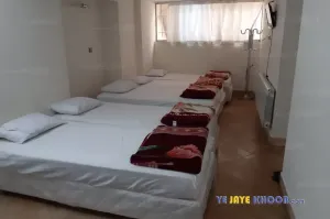 سوئیت آپارتمان مروی مشهد - اتاق ۵ تخته (۲ تخت ۲ نفره و ۱ تخت ۱ نفره)    