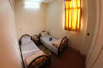 هتل عرفایی مشهد - اتاق ۲ تخته (۲ تخت ۱ نفره)