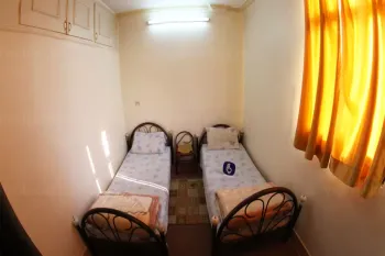 هتل عرفایی مشهد - اتاق ۲ تخته (۲ تخت ۱ نفره)