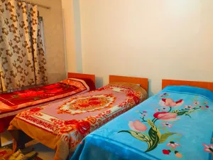 مهمانپذیر رضا تهران - اتاق 3 تخته 